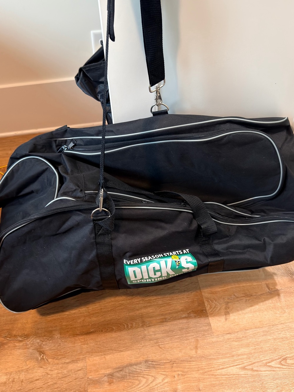 Black Men's Duffel Bag with Shoulder Strap